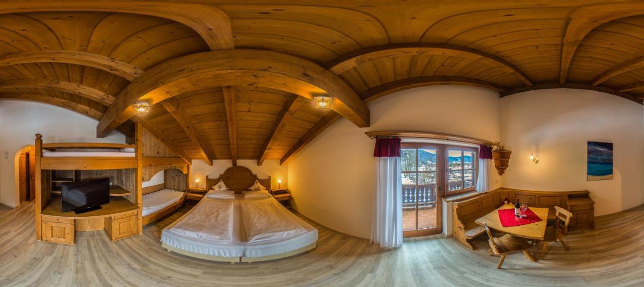 Landhotel Laerchenhuegel Обераммергау Екстер'єр фото